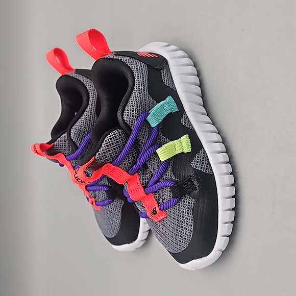 New Balance Kids' PLAYGRUVBlack/Grey/Purple/Red TD Toddler US Size 6